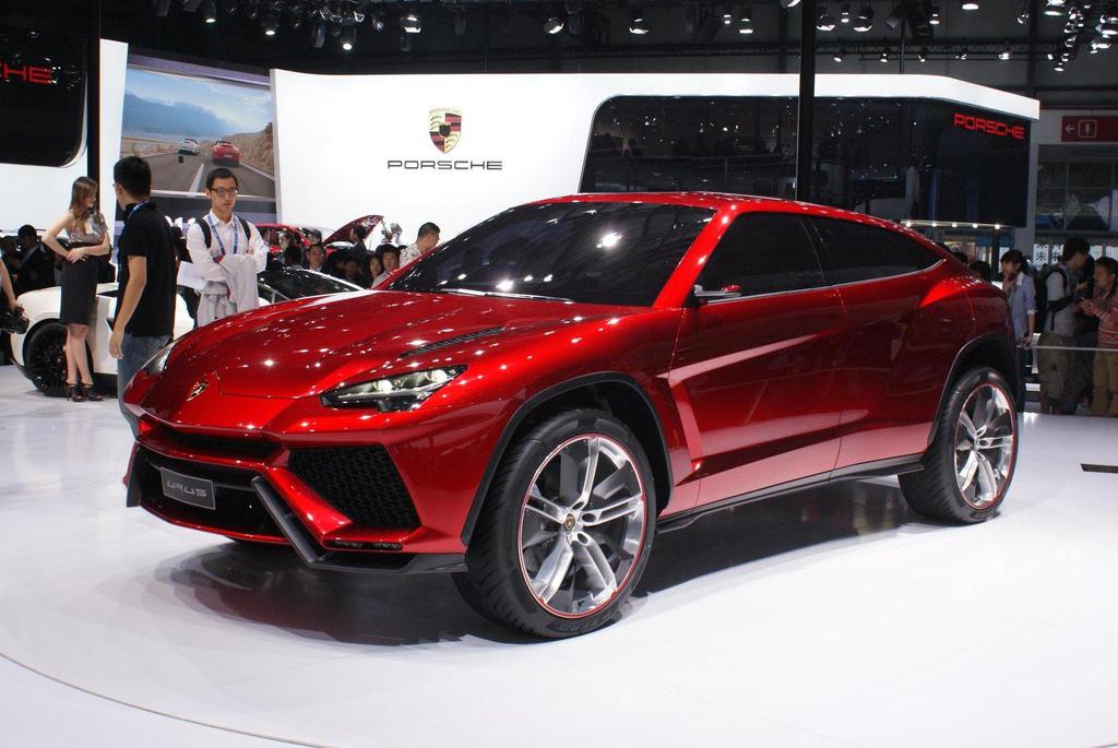 Lamborghini'nin SUV'u Kesinleşti