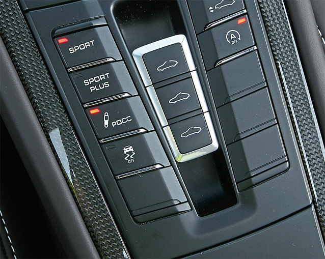 Karşılaştırma: Mercedes-AMG GT S, Porsche 911 Turbo