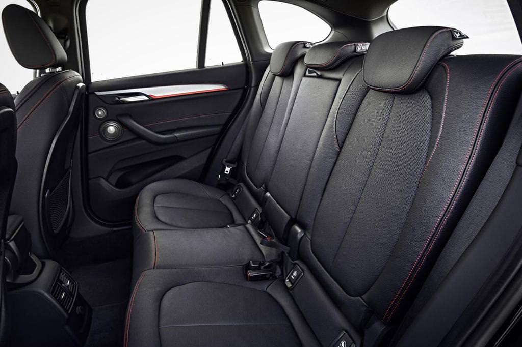 Ağabeylerinin İzinde