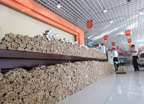 Bozuk Parayla BMW Almaya Kalktı