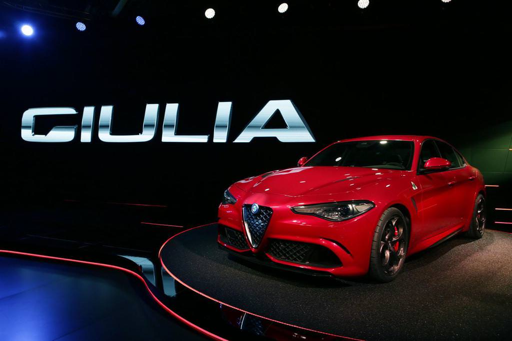 Alfa Romeo Giulia Kendini Gösterdi