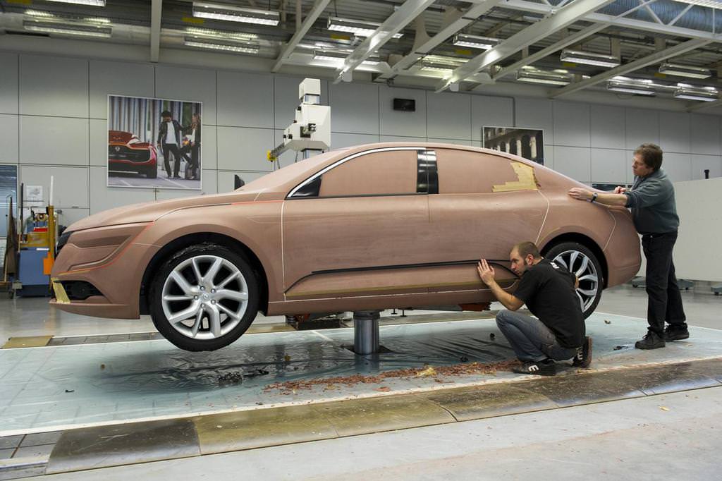 Renault Talisman Gün Yüzüne Çıktı