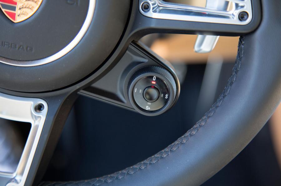 Makyajlı 911 Hafif Kamuflajla Kendini Gösterdi