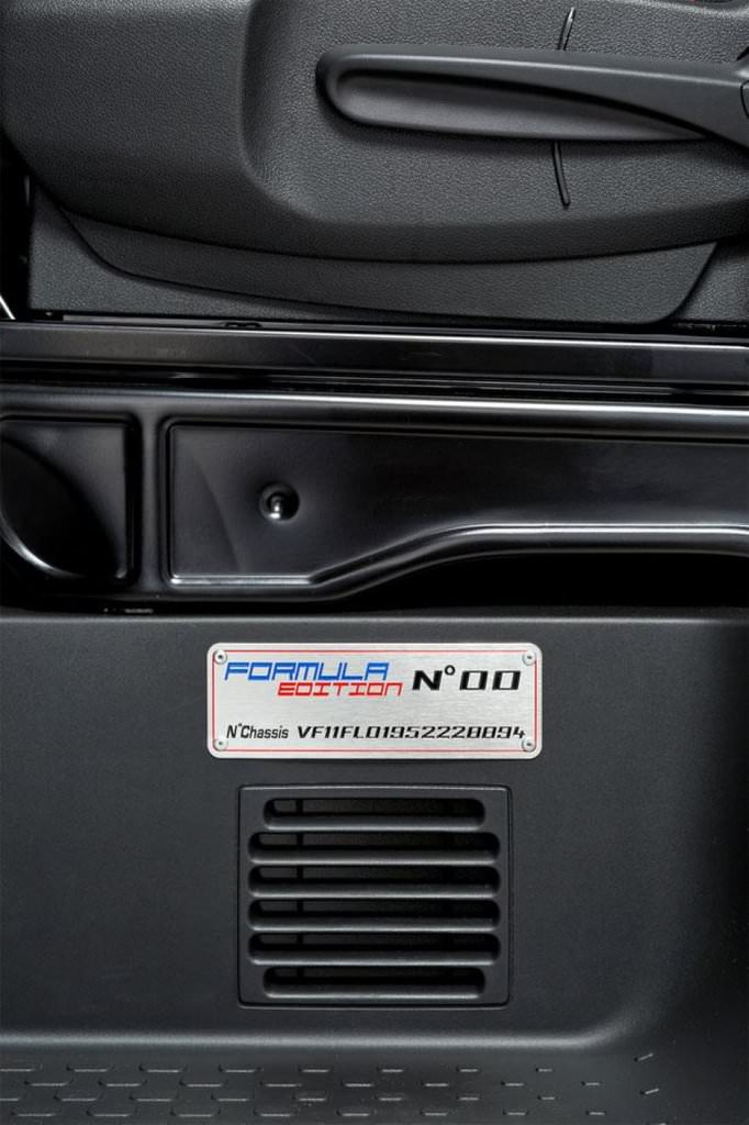 Formula Temalı Renault Trafic