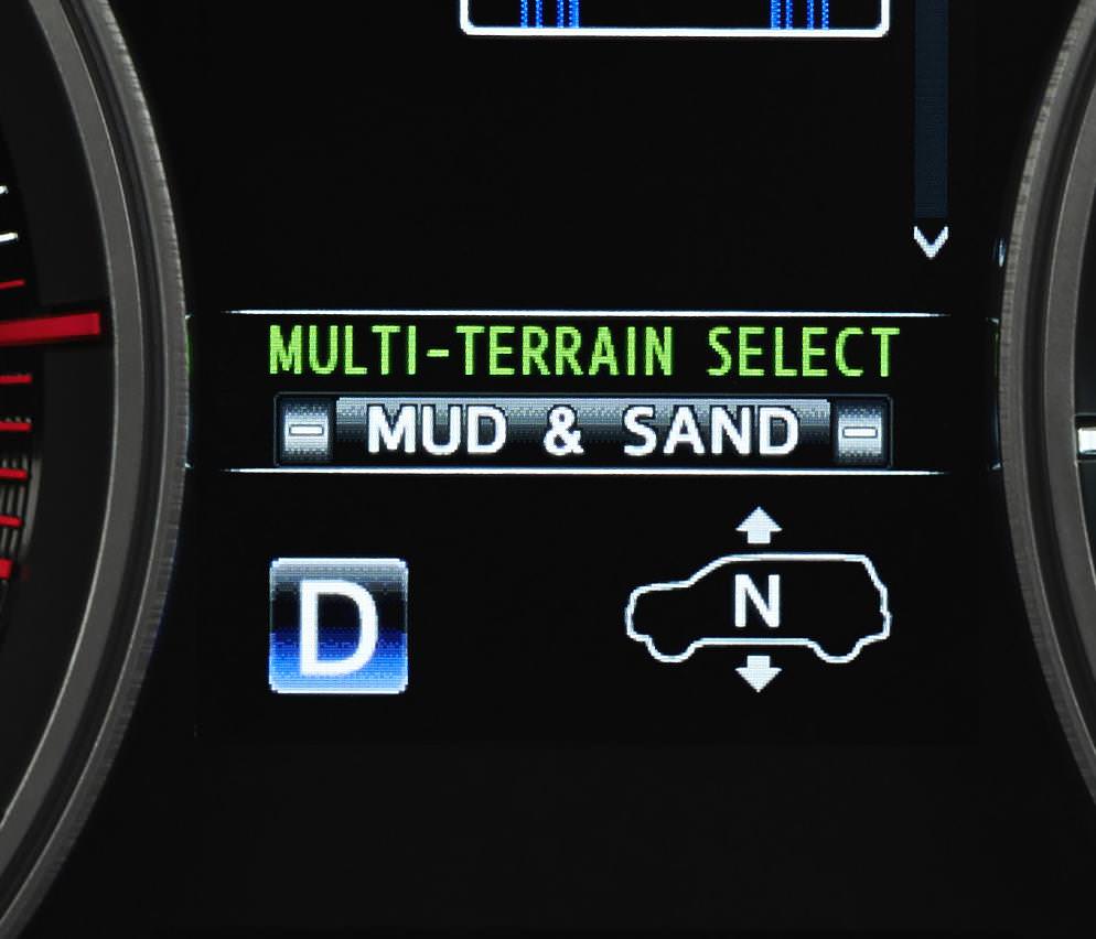 Land Cruiser Makyajlandı