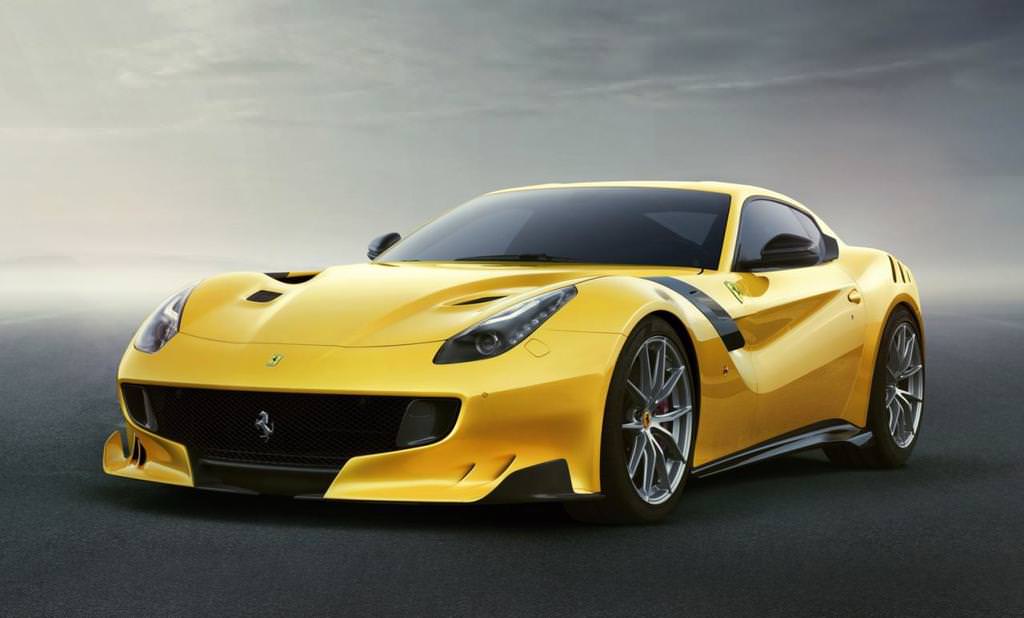 780 HP’lik Ferrari