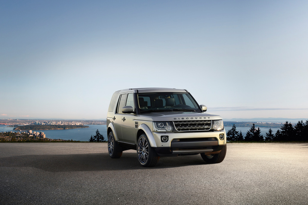 Land Rover'dan İki Özel Model