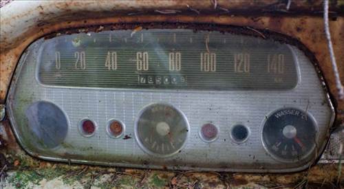 Ormandaki Otomobil Mezarlığının Sırrı