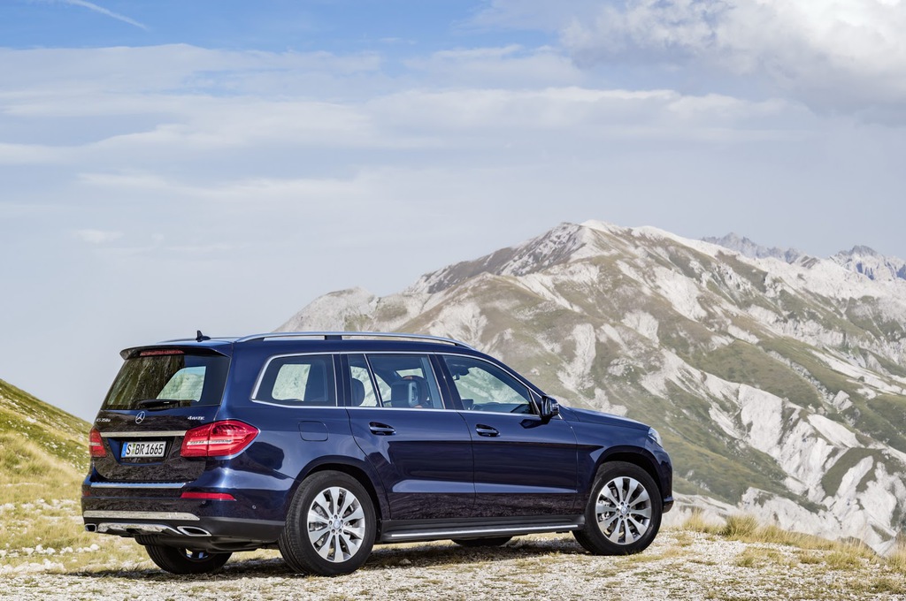 Mercedes-Benz GLS Gün Yüzüne Çıktı