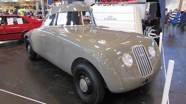 NEC Klasik Otomobil Fuarı Dikkatleri Üzerine Çekiyor