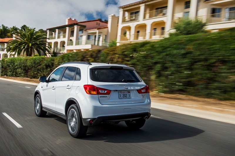 Mitsubishi  Outlander Sport Los Angeles’ta Sahne Aldı