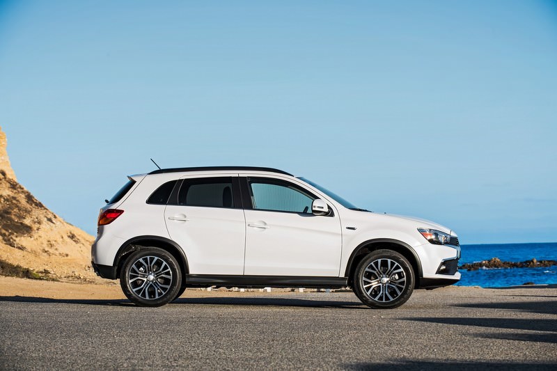 Mitsubishi  Outlander Sport Los Angeles’ta Sahne Aldı