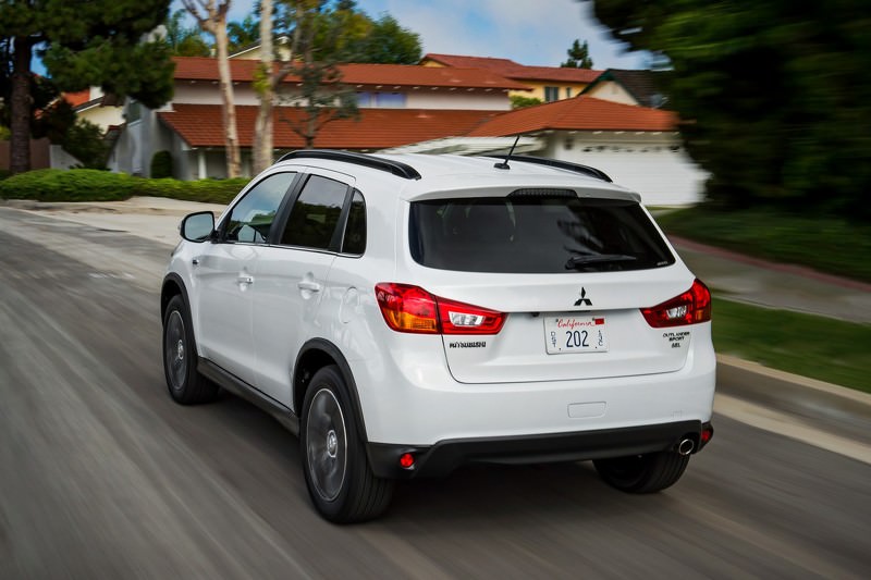 Mitsubishi  Outlander Sport Los Angeles’ta Sahne Aldı