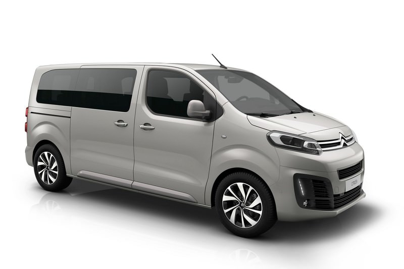 Peugeot Traveller, Citroen Spacetourer ve Toyota Proace Geliyor
