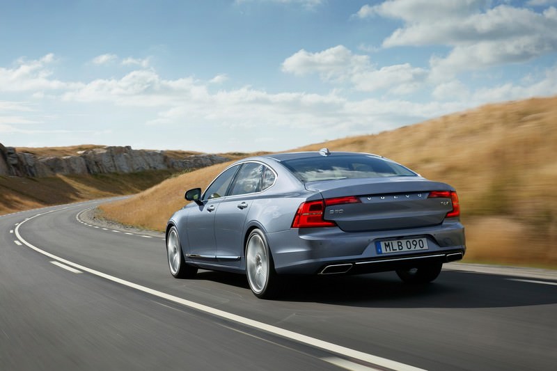 Volvo S90’ın Örtüsü Kalktı