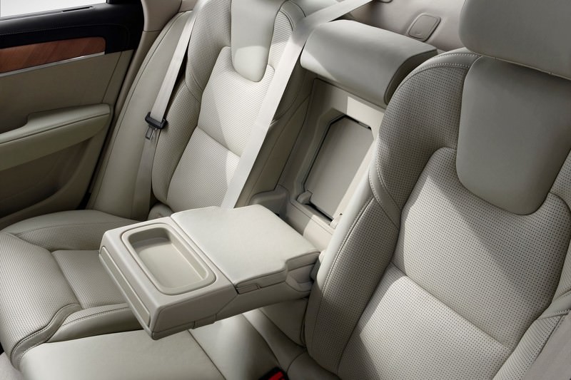 Volvo S90’ın Örtüsü Kalktı