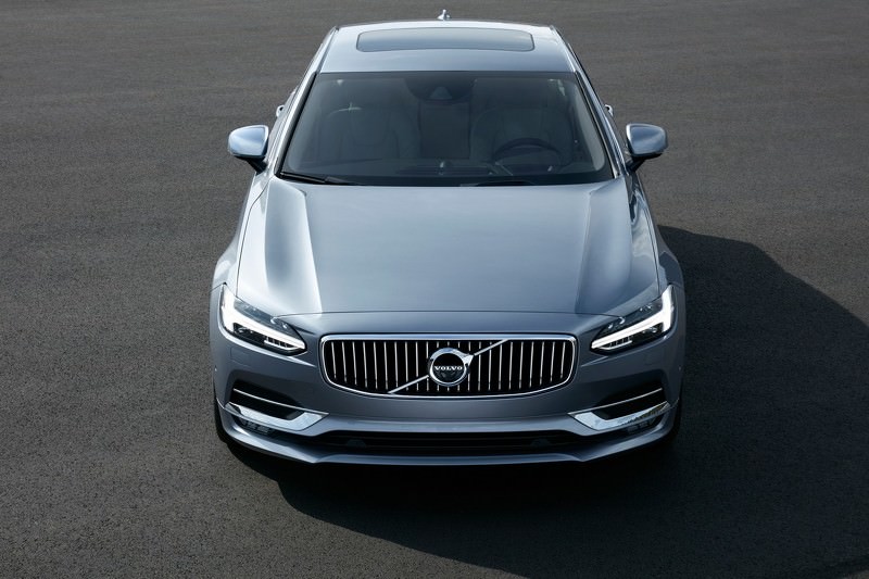 Volvo S90’ın Örtüsü Kalktı