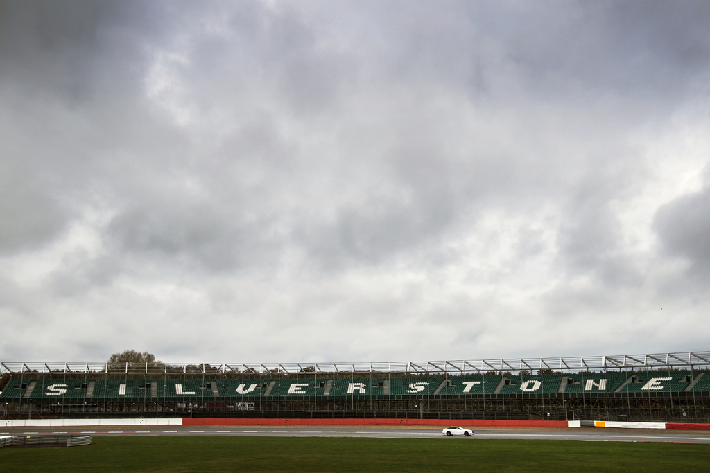 Jaguar Land Rover Silverstone’un Peşinde