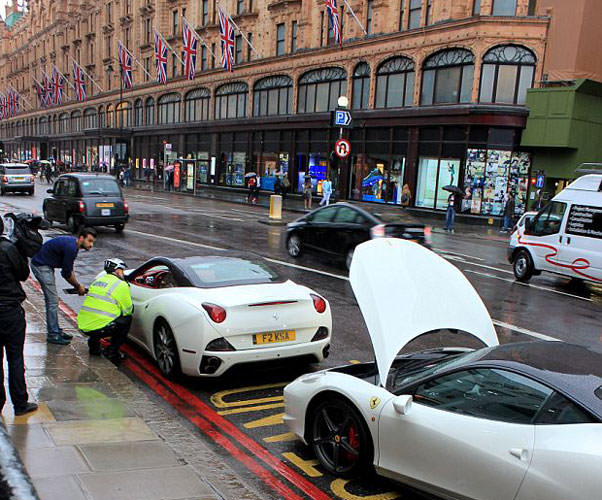 Arap Milyarderler Otomobillerini Özel Kargo Uçaklarıyla Getiriyor