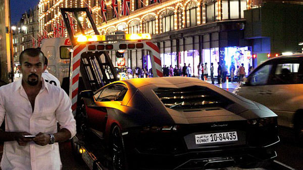 Arap Milyarderler Otomobillerini Özel Kargo Uçaklarıyla Getiriyor