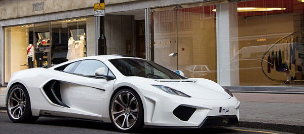 Arap Milyarderler Otomobillerini Özel Kargo Uçaklarıyla Getiriyor