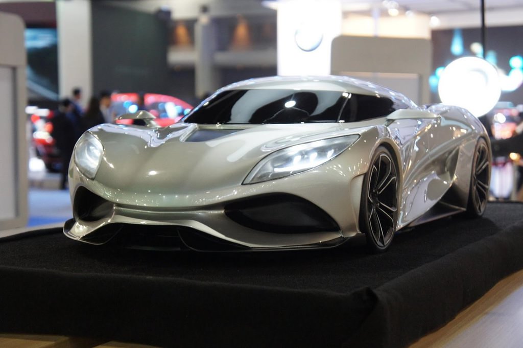 15 Yaşındaki Gencin Elinden Çıkan Koenigsegg