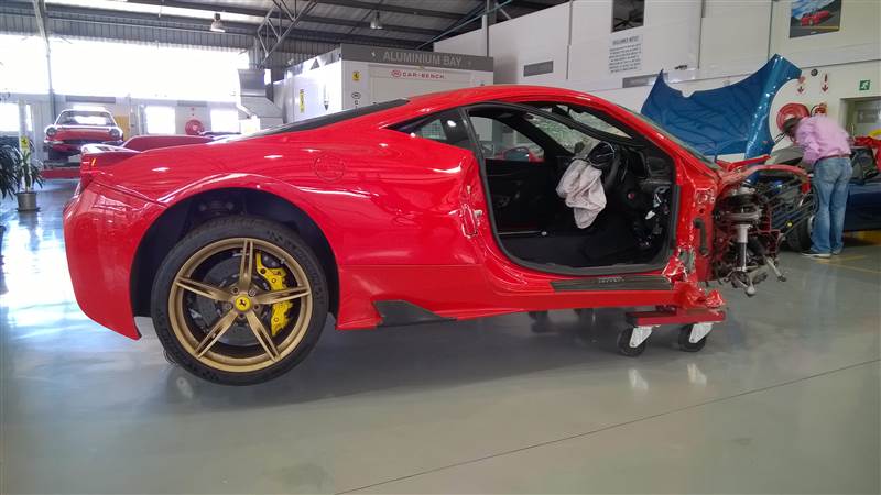 Kazalı Ferrari 200 Bin Dolara Alıcısını Bekliyor
