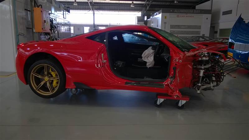 Kazalı Ferrari 200 Bin Dolara Alıcısını Bekliyor