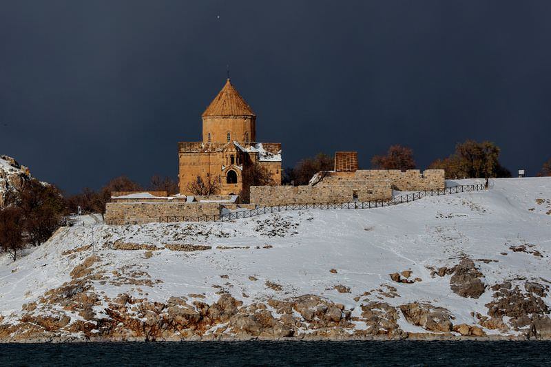 Kardan Adam mı Kardan Otomobil mi?
