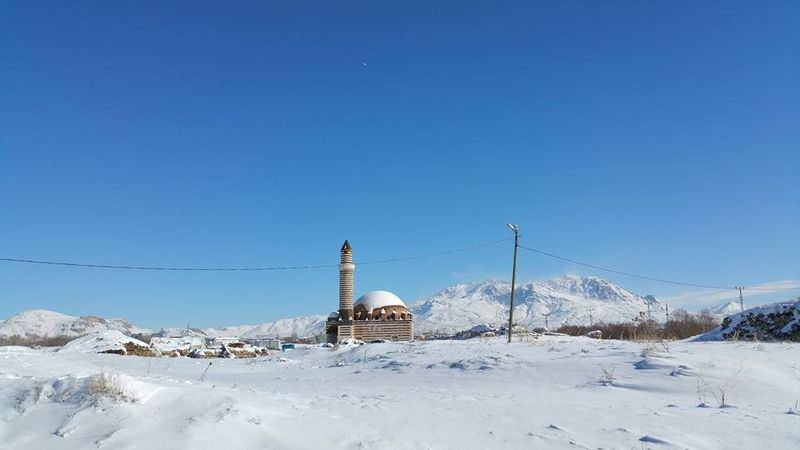 Kardan Adam mı Kardan Otomobil mi?