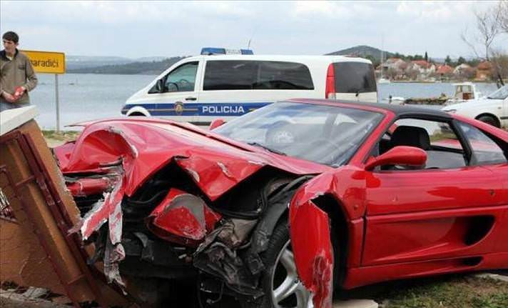 Milyonluk Bebekler Paramparça Oldu