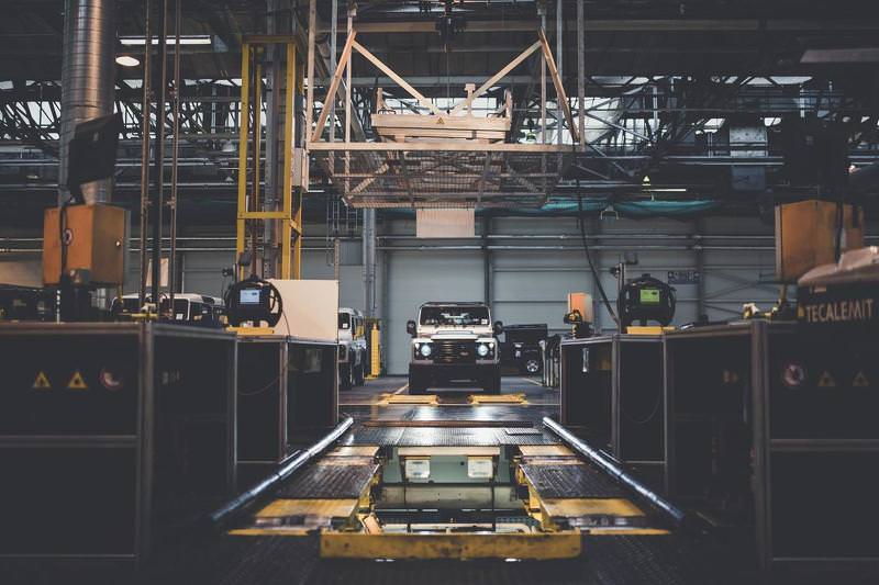 İki Milyonuncu Land Rover Defender Açık Arttırmada Satıldı