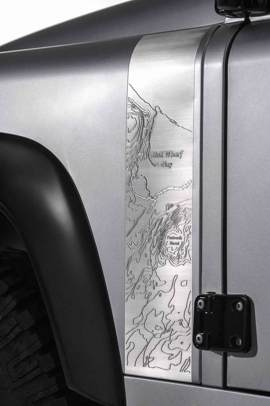 İki Milyonuncu Land Rover Defender Açık Arttırmada Satıldı