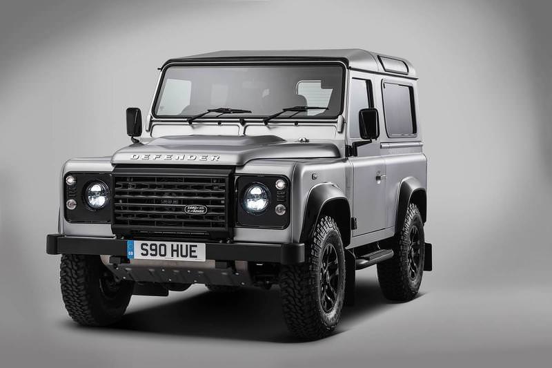 İki Milyonuncu Land Rover Defender Açık Arttırmada Satıldı