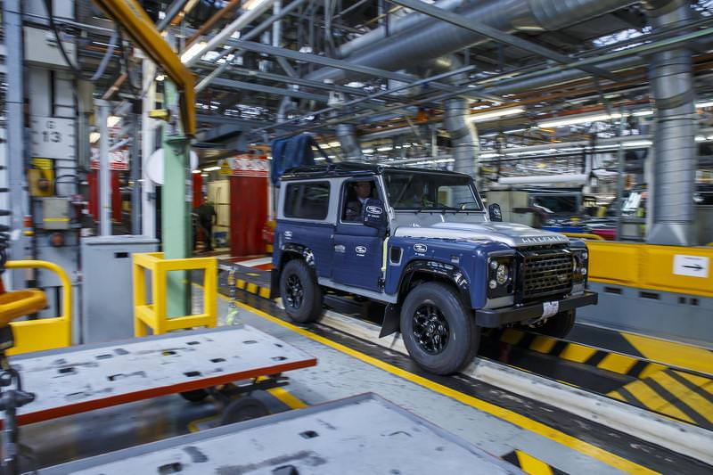 İki Milyonuncu Land Rover Defender Açık Arttırmada Satıldı