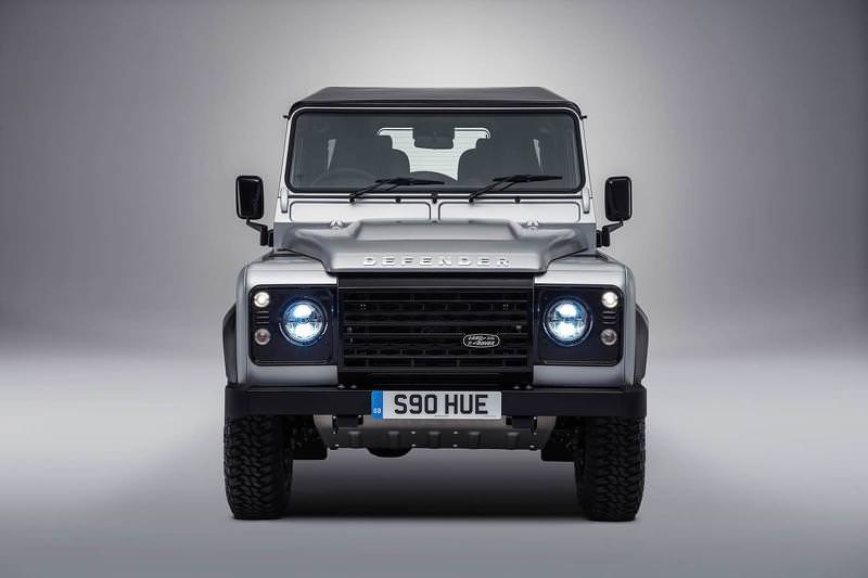 İki Milyonuncu Land Rover Defender Açık Arttırmada Satıldı