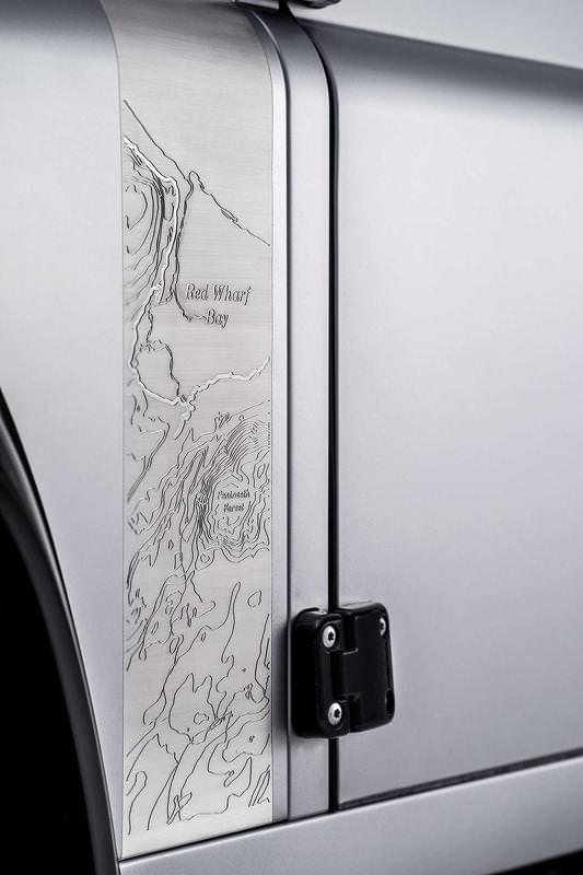 İki Milyonuncu Land Rover Defender Açık Arttırmada Satıldı