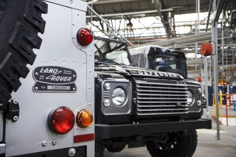 İki Milyonuncu Land Rover Defender Açık Arttırmada Satıldı