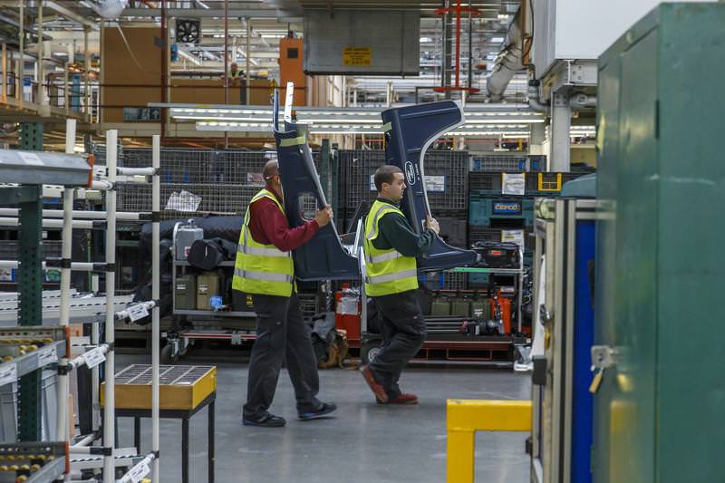 İki Milyonuncu Land Rover Defender Açık Arttırmada Satıldı