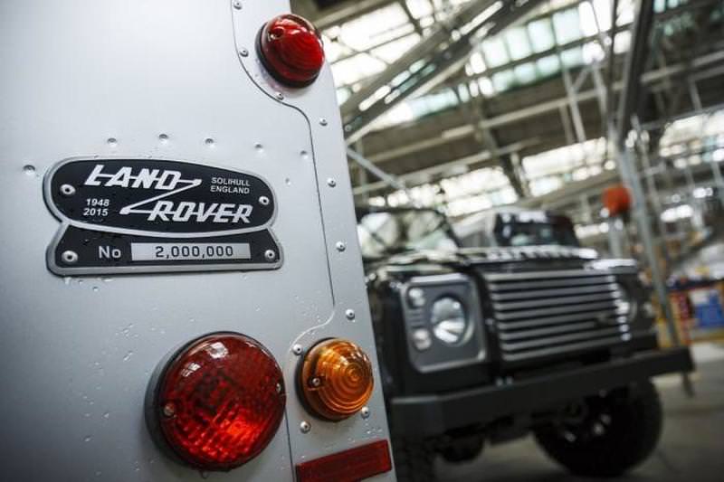 İki Milyonuncu Land Rover Defender Açık Arttırmada Satıldı