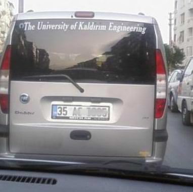 Şaşırtan Araç Arkası Yazılar