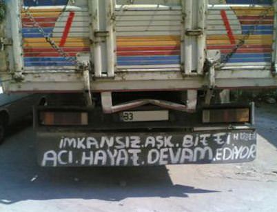 Şaşırtan Araç Arkası Yazılar