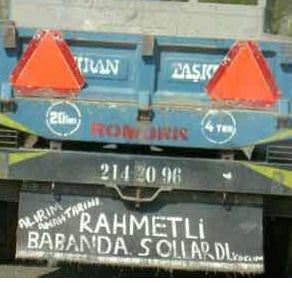 Şaşırtan Araç Arkası Yazılar