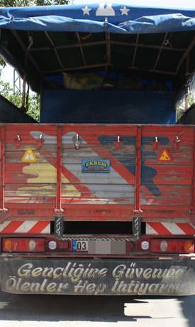 Şaşırtan Araç Arkası Yazılar