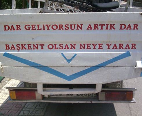 Şaşırtan Araç Arkası Yazılar