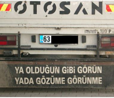 Şaşırtan Araç Arkası Yazılar