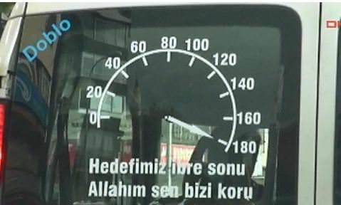 Şaşırtan Araç Arkası Yazılar