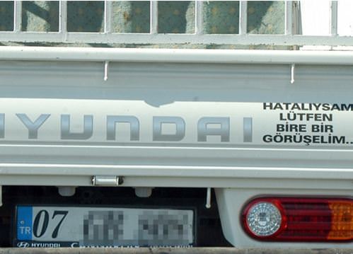 Şaşırtan Araç Arkası Yazılar