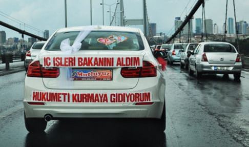 Şaşırtan Araç Arkası Yazılar