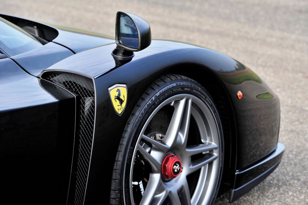 İkiye Bölünen Ferrari Satışa Çıkıyor